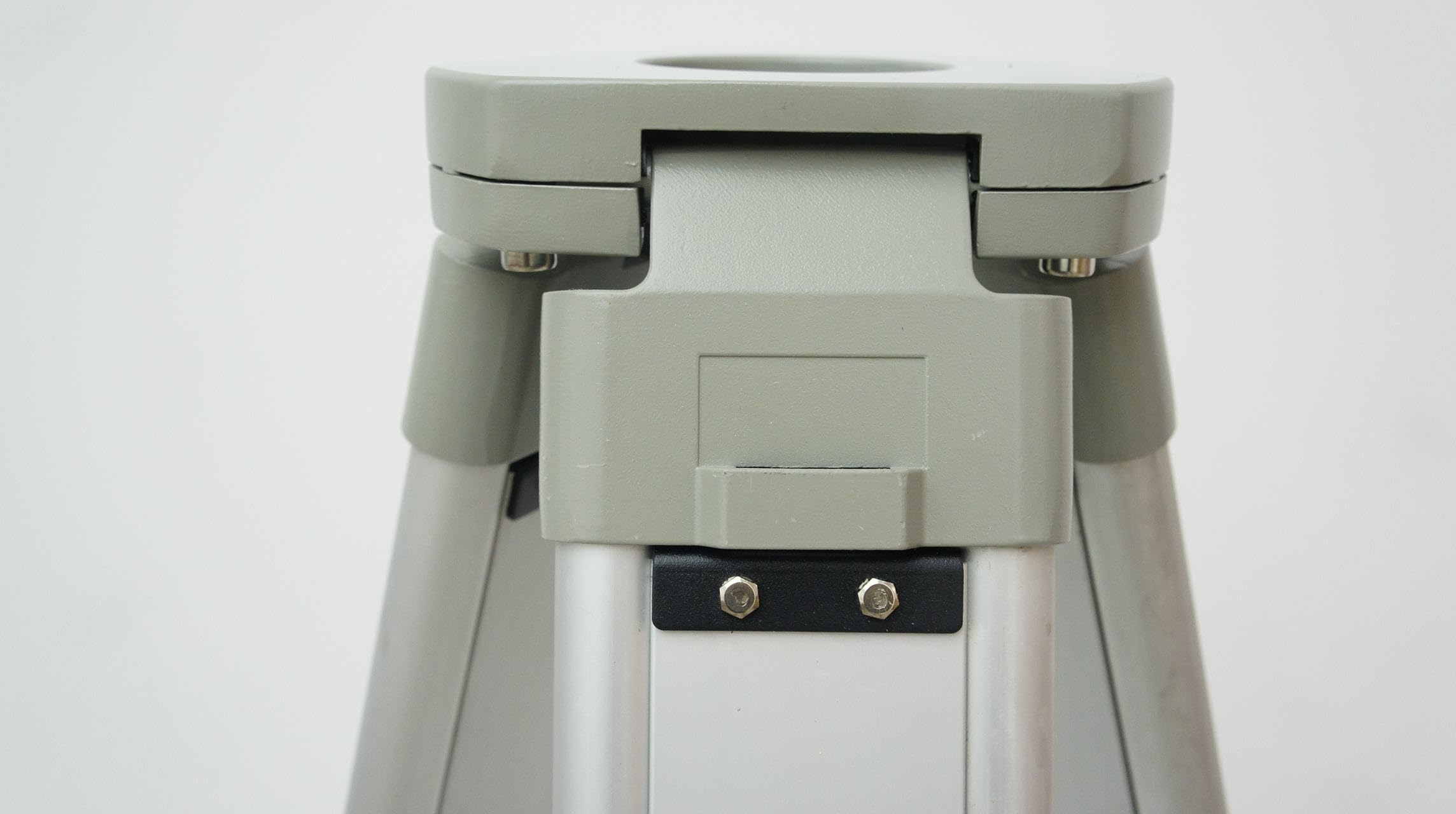 GNSS RTK Auto Level Theodolite: 1mm Accuracy, Aluminum Tripod & Pole